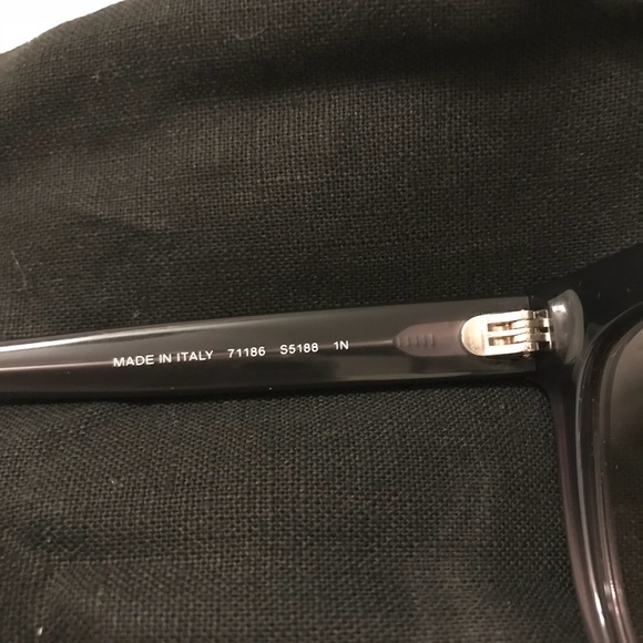 🚨SOLD 🚨CHANEL Sunglasses - Picture 5 of 7